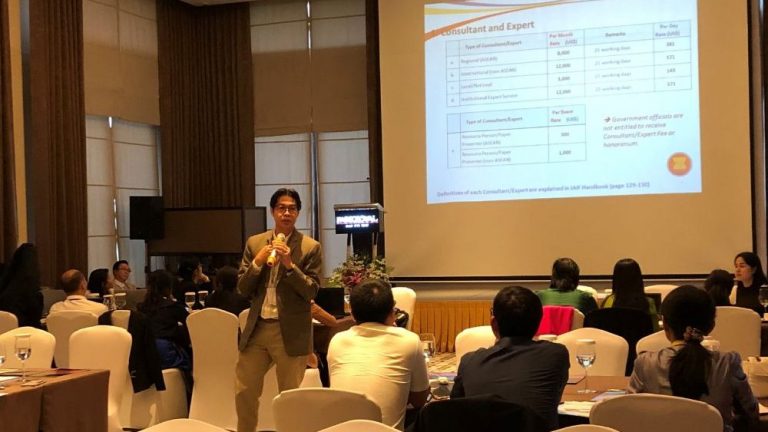 JMT participates in the training in project management for CLMV officers