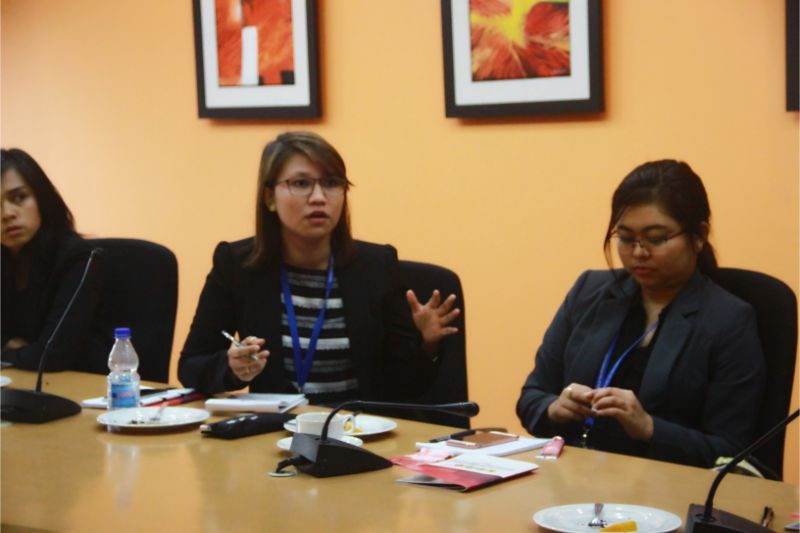 Ms. Htet Htet Htoo (center) actively participates in the diplomatic training in Malaysia.